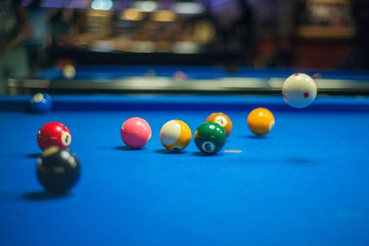 chơi Snooker/Pool